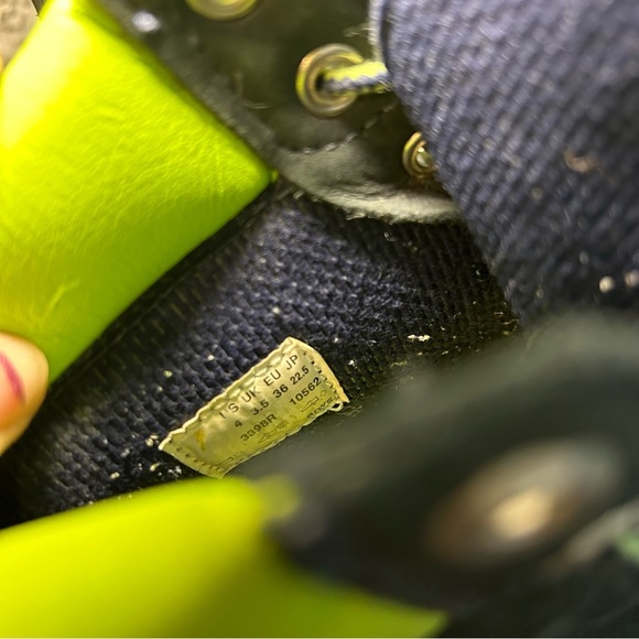 Timberland Green & Safety Grey Suede 6” Premium Waterproof Boots Size 4 Kids - Picture 10 of 10